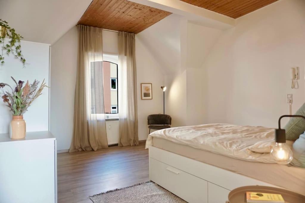 Neu I Moderne Zentrale Wohnung I Netflix I 4 Gaeste Andernach Exterior foto